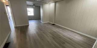 917 Center Street Gallery 3