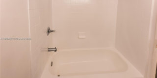 16450 NW 2nd Ave Gallery 4