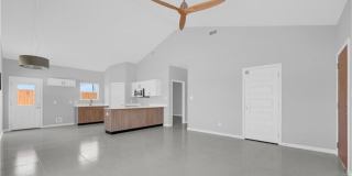 412 Sparrow Road Gallery 3
