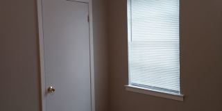 Charming 2 bedroom 1 bathroom  Apartment Gallery 9