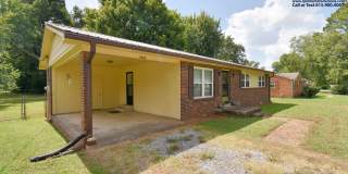 Adorable 3 bd brick home with storage shed! Gallery 1