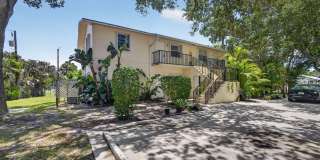 708 SW Gardens Boulevard Gallery 1