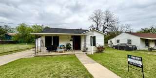 Updated 3-bedroom house with HUGE YARD!! Gallery 6