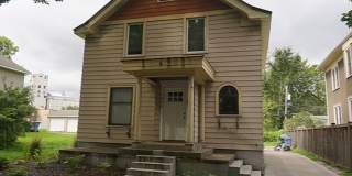 Affordable 5-Bedroom House Near U of M Campus Gallery 1