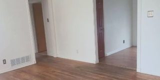 Cute 3 bed 1 bath home with garage Gallery 9