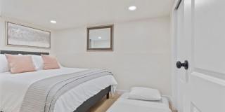 373 E 800 S Gallery 24