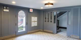 5100 S. Ellis Avenue Gallery 8