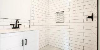 Stunning 1-bed unit with washer/dryer just completed! Gallery 6