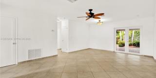 6890 SW 51st St Gallery 10