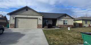 1920 square foot single family home has 4 bedrooms and 2.0 bathrooms. Gallery 1