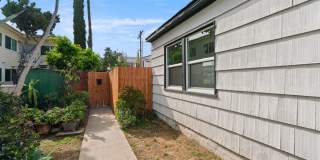 Recently Renovated University Heights 2 Bed 1 Bath with 2 off-street parking spaces! Pet OK! Gallery 30
