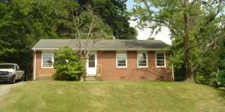 East Cone Blvd 3 BR conveninent to 29 & Shopping East Cone Blvd 3 BR conveninent to 29 & Shopping Gallery 1
