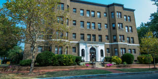 Connecticut Avenue Apartments Gallery 7