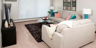 Shoreview Grand Gallery 18