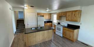 Beautiful 4-Bedroom Home in Desirable Holladay Neighborhood Gallery 1