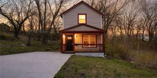Beautifully Remodeled 3 Bedroom, 3 Bath Home for Rent! Gallery 1