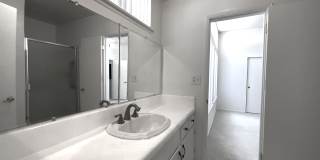 22545 Hatteras Street Gallery 13