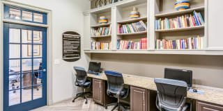 Huntington at King Farm Gallery 18