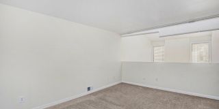 Spacious 2Bed/2.5Bath Townhouse in Central Denver Gallery 12