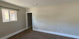 Escape Apartment Life! Downtown Cottage with yard! Gallery 14