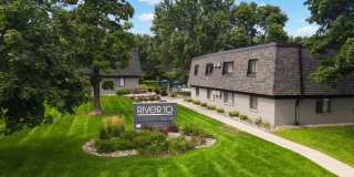 River 10 Apartments Gallery 37