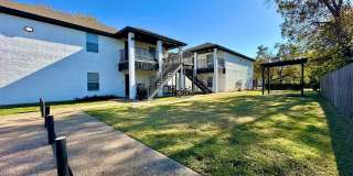 HUGE 4-Bed, 2-Bath Duplex Four Blocks From Baylor Campus & Minutes from Downtown! Gallery 17