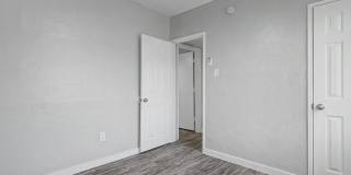 2 Bedroom 1 Bathroom Gallery 16