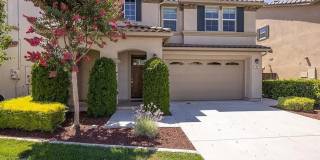$4195.00 - Gorgeous and Ready for Move-In! Spacious 4 Br / 2.5 Ba in South Gilroy Gallery 10