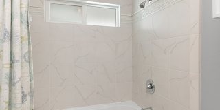 910 N Pacific St Gallery 19