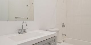 639 W 18th Street Gallery 7