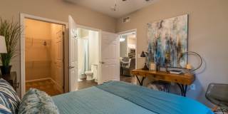 Oaks at Normandy Apartments Gallery 8