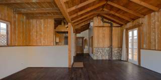 Charming 1BR Beach Cottage in Hollywood by the Sea – Private Yard & Walk to the Sand Charming 1BR Beach Cottage in Hollywood by the Sea – Private Yard & Walk to the Sand Gallery 8