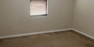 Spacious 4BR House in Riverside Gallery 15