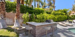 Pool Home in Palm Desert Gallery 16