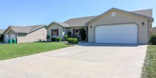Beautiful 3 Bedroom Home In Great MHK Neighborhood! Gallery 1