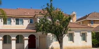 Beautifully Updated 5 Bedroom House with 3 Car Garage For Rent Gallery 1