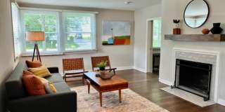 Villa of Lake Bluff Gallery 1