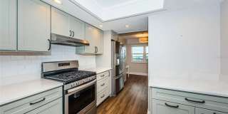 Charming 2BR Condo in Saint Petersburg Gallery 11