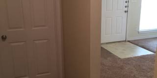 College Station. - 3 bedroom/3 bath Duplex, fenced in back yard, ready for an August 2026 move in. Gallery 18
