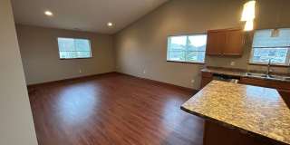 Stadium Commons Upper Unit Gallery 19