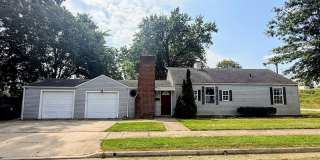 Three-bedroom one-bathroom single story home for rent Gallery 1