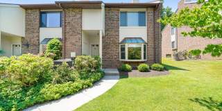 3 Bed 2.5 Bath Townhome in Chesterbrook Gallery 1