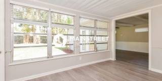 2839 Hope Street Gallery 6