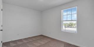 Like-New Ashton Woods Spacious 5BR 4BA, Prime Location Near I-4! Gallery 27