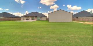 3 Bed, 2 Bath Home with Bonus Office and  Huge Workshop Gallery 49