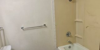 Great 3 Bedroom 1 Bath in Loveland! Gallery 8