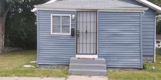 624 West 44th Place 624 West 44th Place Gallery 1