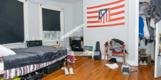 Huge 6 bed in Allston Gallery 9