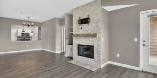 Updated 3BD/3BA Townhome: Quartz Counters, Full Basement Suite/Home Theater, Central A/C Gallery 6
