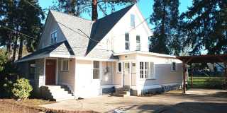 6+ Bdrm Home Built 1895. Close In. With Pastures. Gallery 1